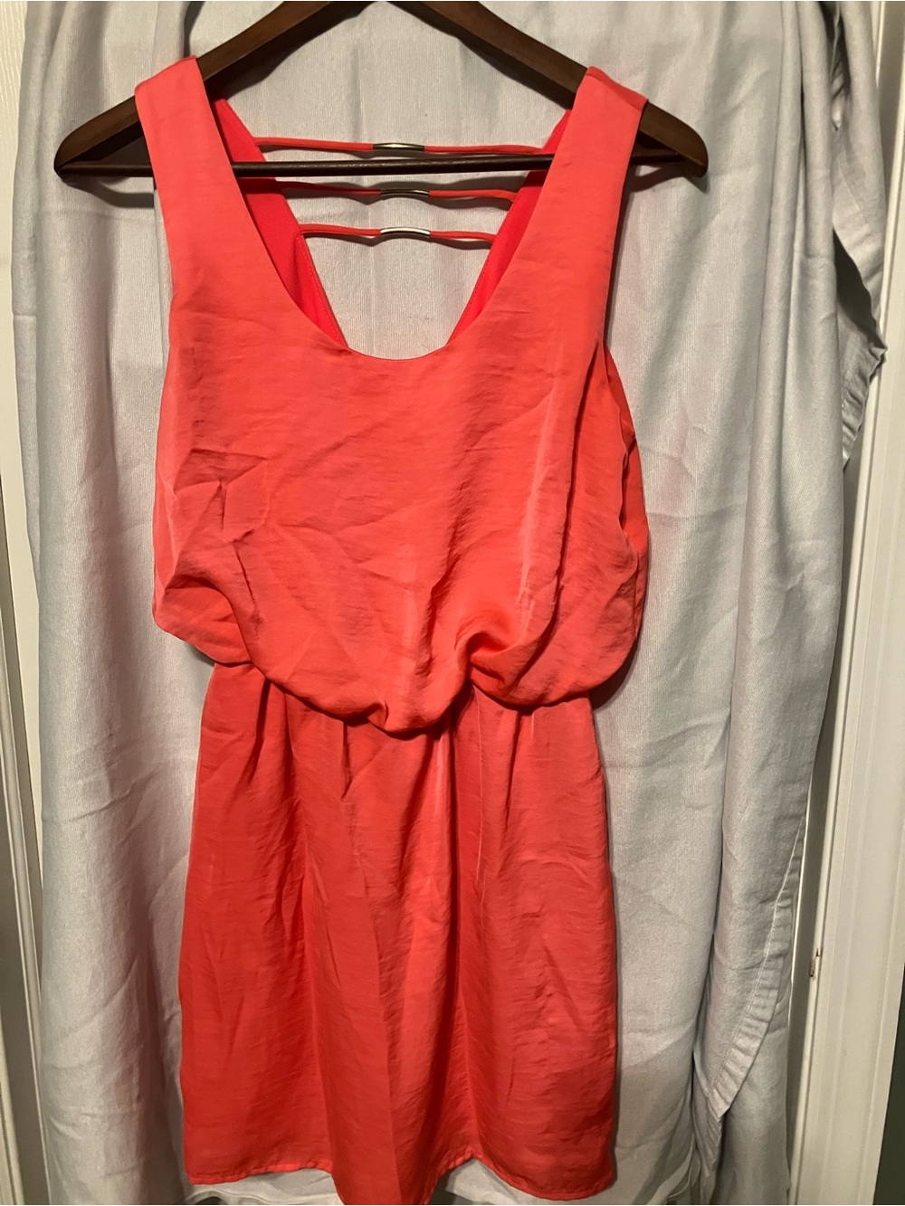 Sleeveless Coral Women's Dress with Scoop Neck